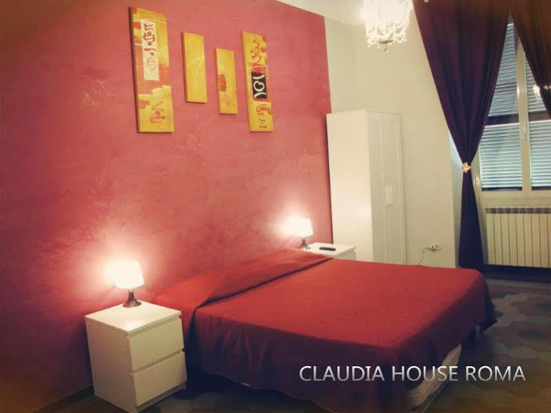 Claudia House Roma Termini Acomodação com café da manhã Exterior foto